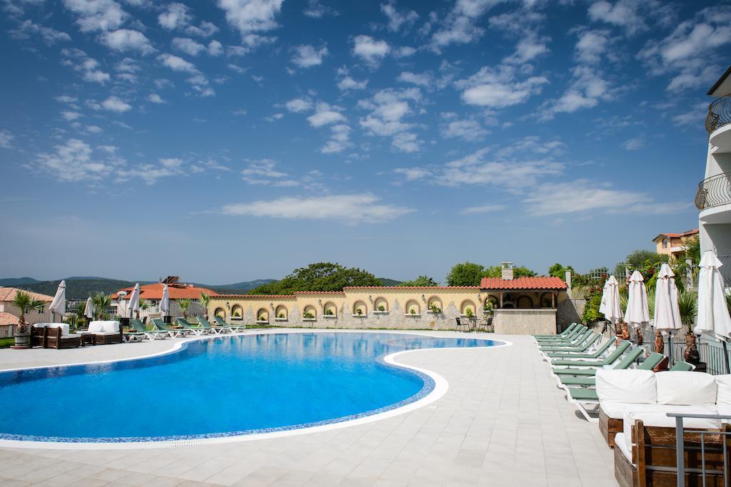 Gardenia Vacation Settlement Aparthotel Sozopol Exterior photo